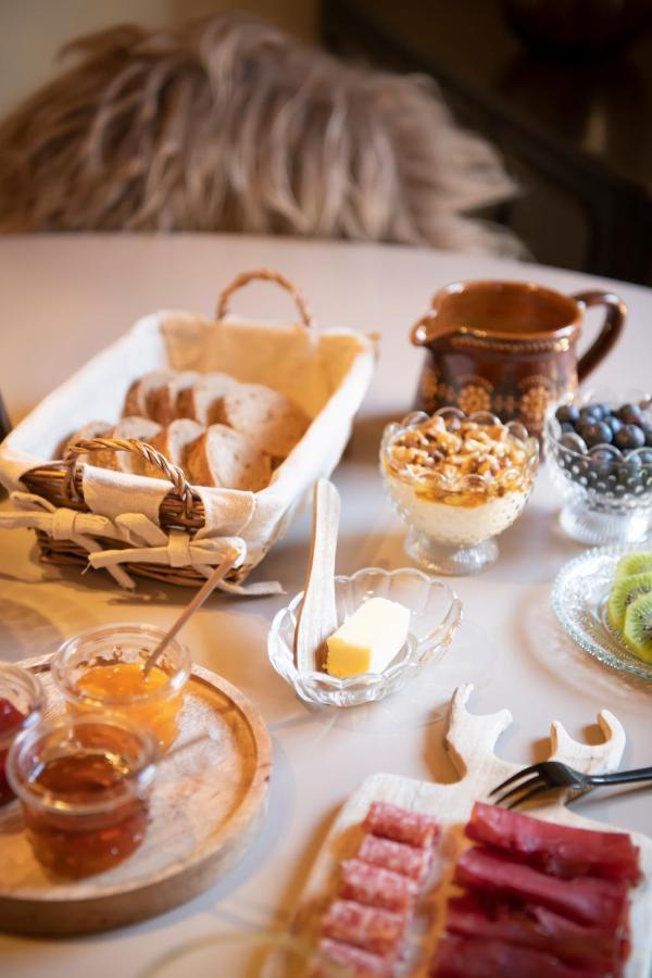 Casa Pasch - Boutique Bed And Breakfast In Cumpadials Sumvitg Екстериор снимка